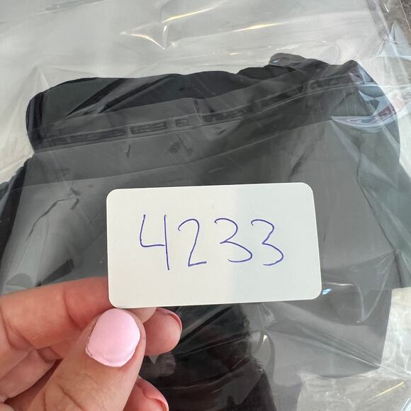 LULULEMON Women's 105 F Singlet In Inkwell - Picture 9 of 9